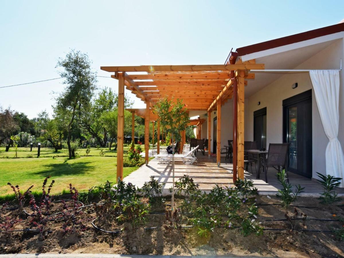 Notos Resort - Tristinika Sithonia Toroni Exterior photo